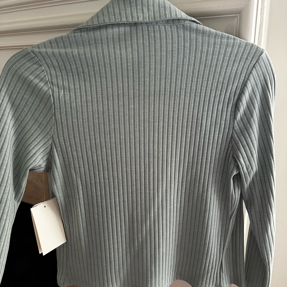 Meraki Women's Ribbed Button-Up Top - Picture 2 of 6